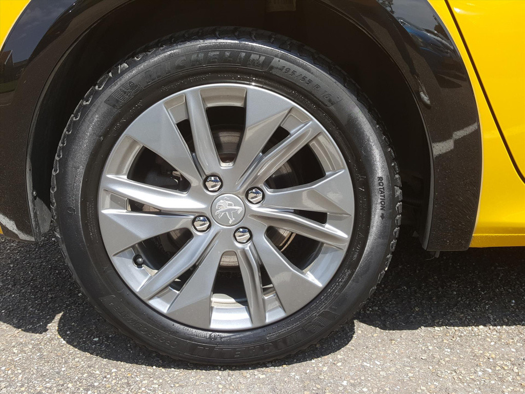 Peugeot 208 allure pack ev 50kwh 136pk 3-fase | navigatie | adaptieve cruis