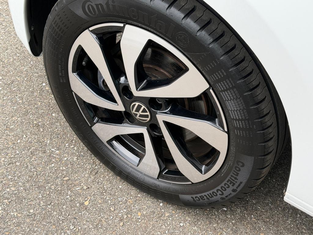 Volkswagen UP! 1.0 active 5-deurs | lichtmetalen velgen | mistlampen | extr