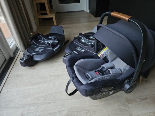Nuna Pipa Next autostoel + 2 isofixbases 360°