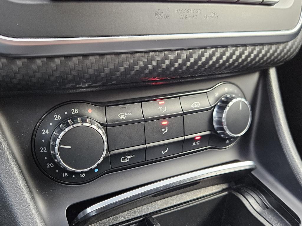 Mercedes-Benz A-Klasse 160 amg night edition | cruisec. | pdc