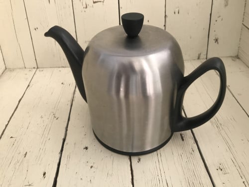 Theepot Salam, Guy Degtenne
