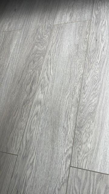 Laminaat Quick step grijs eiken