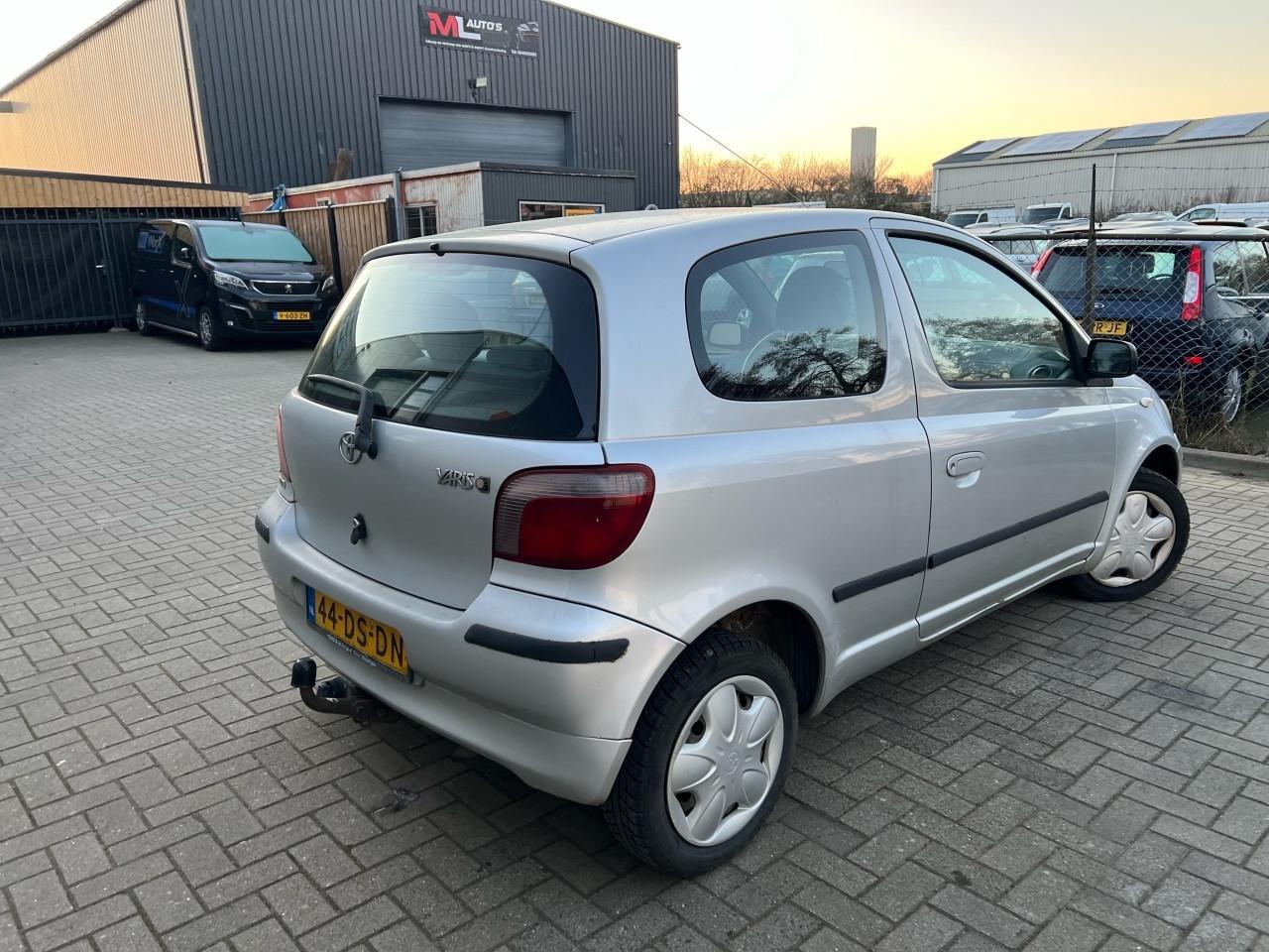 Toyota Yaris 1.0-16V VVT-i Sol Jaar Apk
