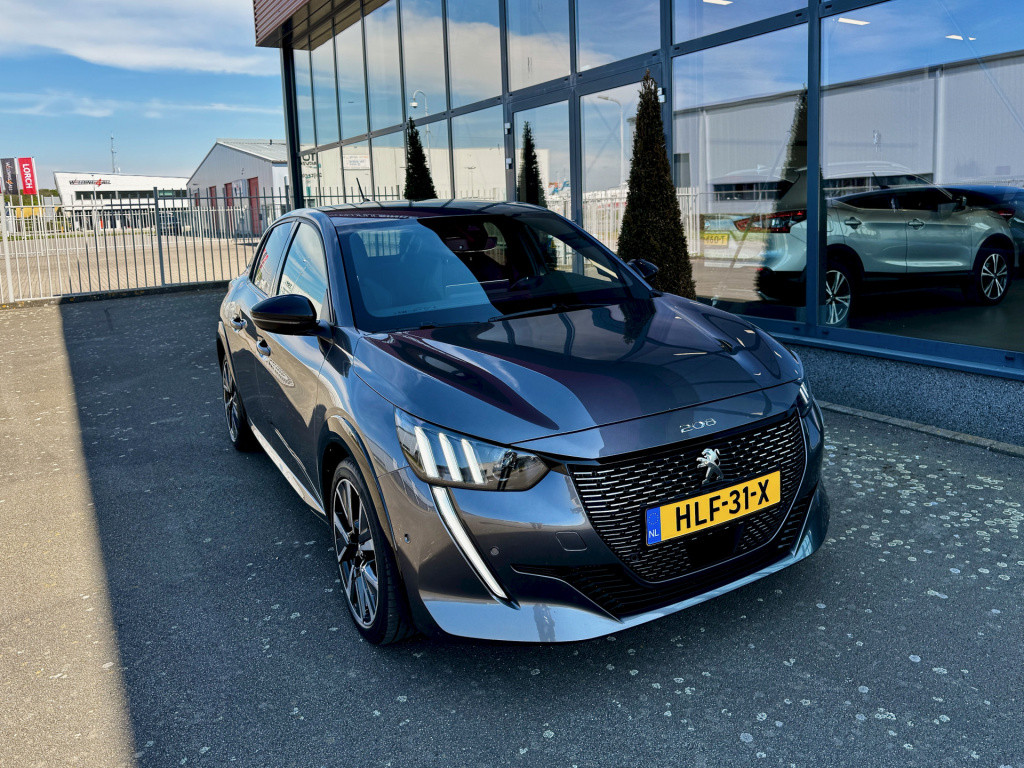 Peugeot 208 1.2 puretech gt navi ecc cruise camera
