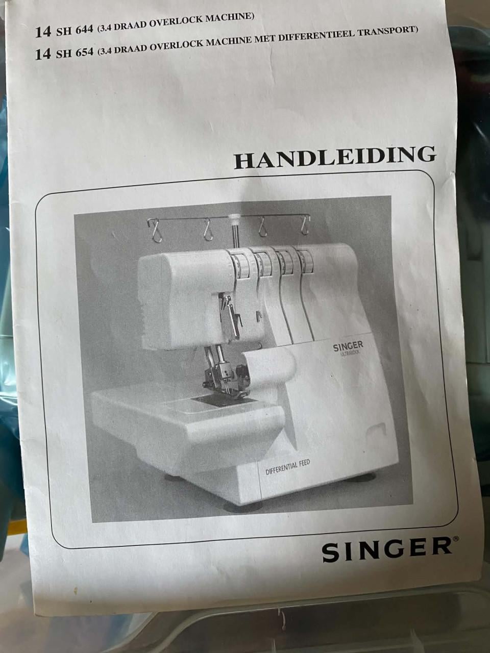 Overlockmachine Singer model 14SH654