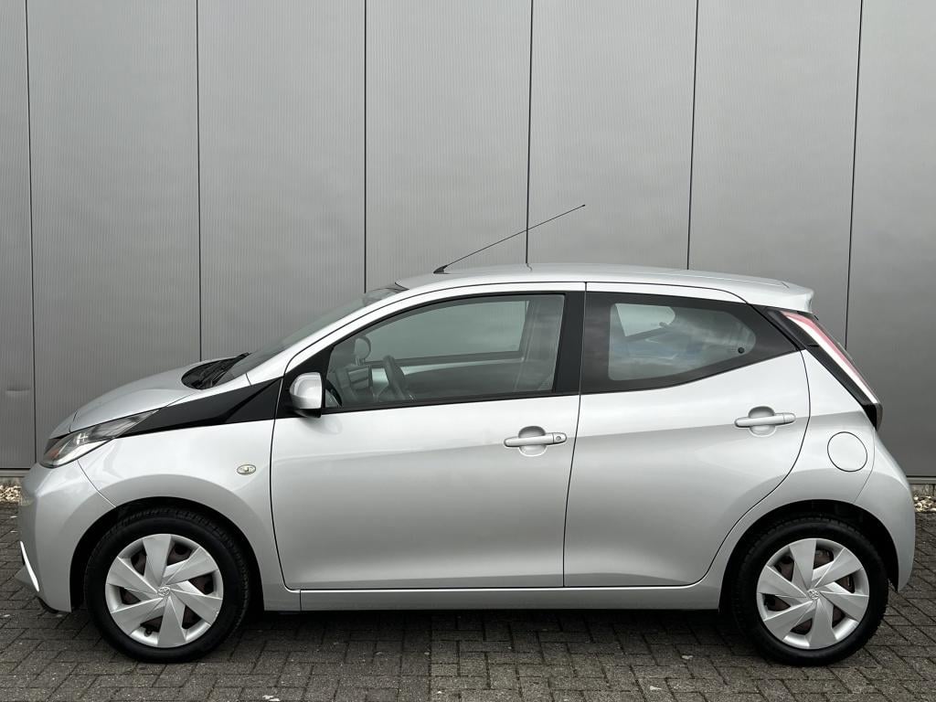 Toyota Aygo 1.0 vvt-i x-play airco | parkeercamera