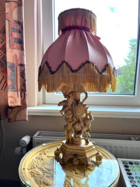 Tafellamp met lampenkap