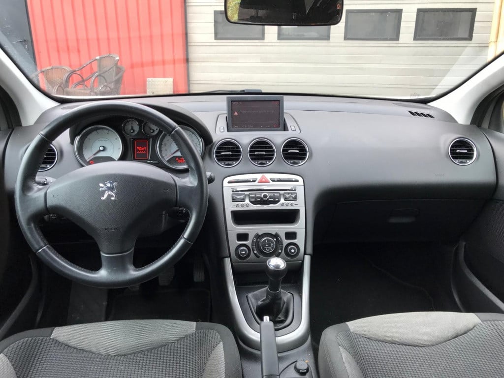 Peugeot 308 1.6 vti mill. 200