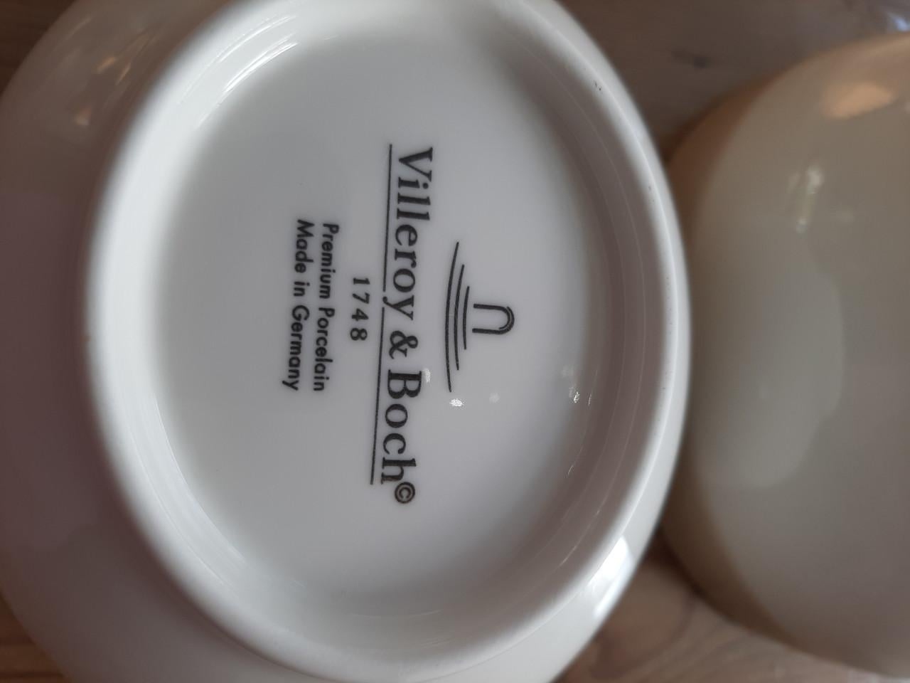 VILLEROY & BOCH - 3  ONTBIJT / SOEPKOMMEN - OVAAL - DIA 15 / 13 CM