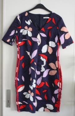 Donkerblauwe bloemen jurk  maat 42
