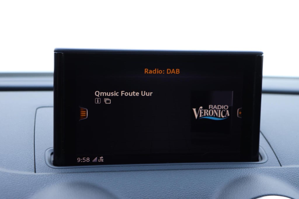 Audi A3 limousine 35 tfsi cod advance sport s-line 150pk s-tronic