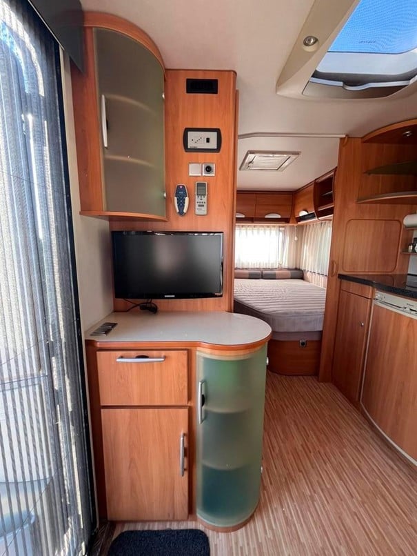 Mooie Hymer eriba nova 465 caravan