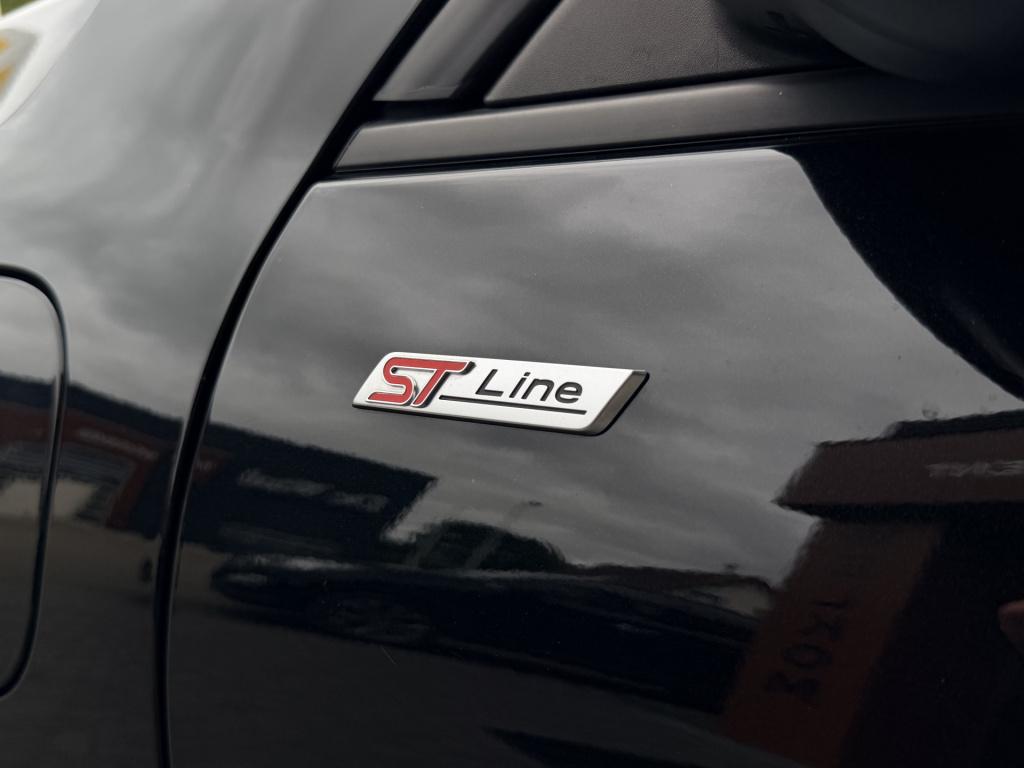 Ford Kuga 2.5 phev st-line | carplay | stoel/ stuur verwarming | dab | crui