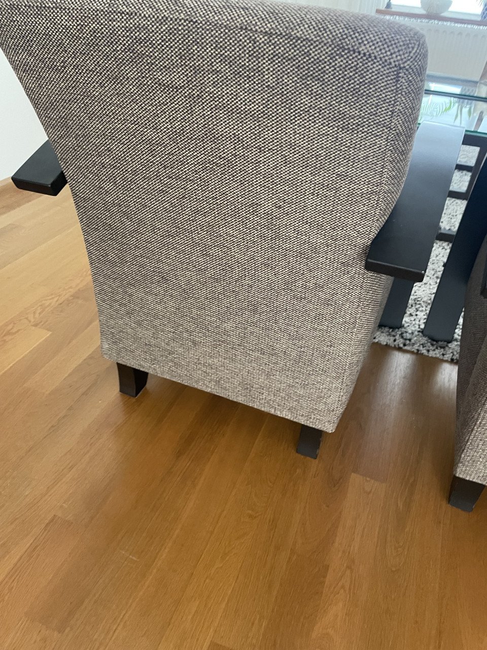 2 mooie stoelen (montel)