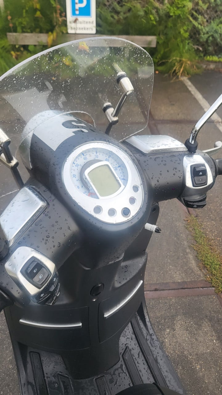 Zeer mooie Peugeot django scooter