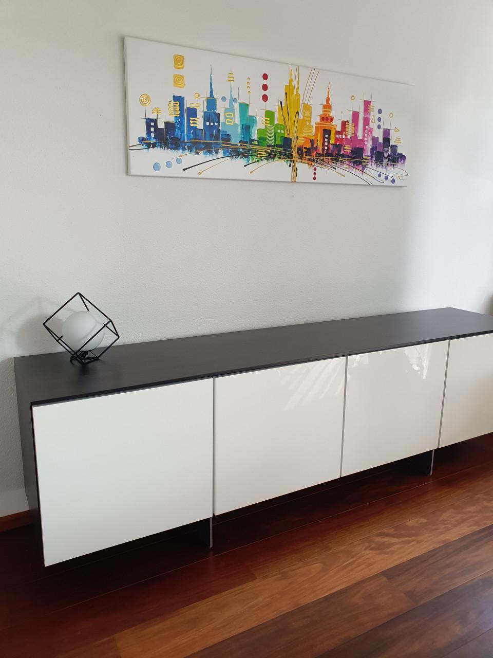 Hoogglans wit dressoir 4 deurs houtlook blad design kast