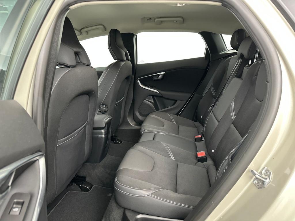 Volvo V40 2.0 t3 nordic+ | standkachel | stoelverwarming | cruise control |