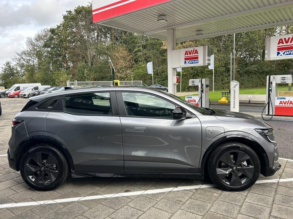 Renault Megane E-tech 60kwh 130pk comfort range evolution