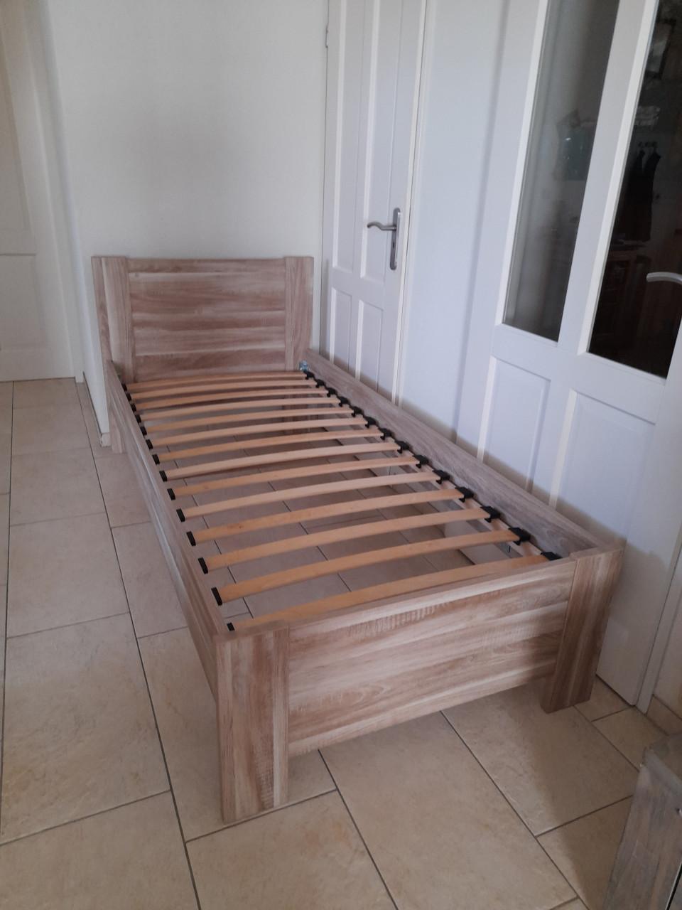 1 Persoons bed ( z.g.a.n. ) 90 x 200