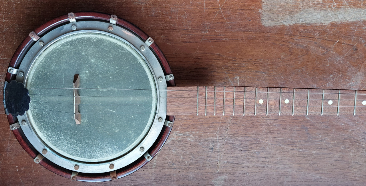 Vintage Tenor Banjo
