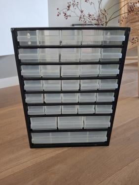 Ladekast met 34 lades