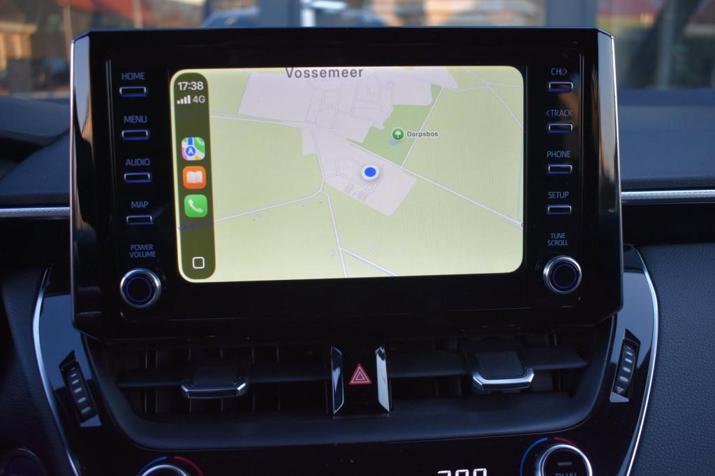 Toyota Corolla 1.8 hybrid dynamic | camera | apple carplay | android auto |