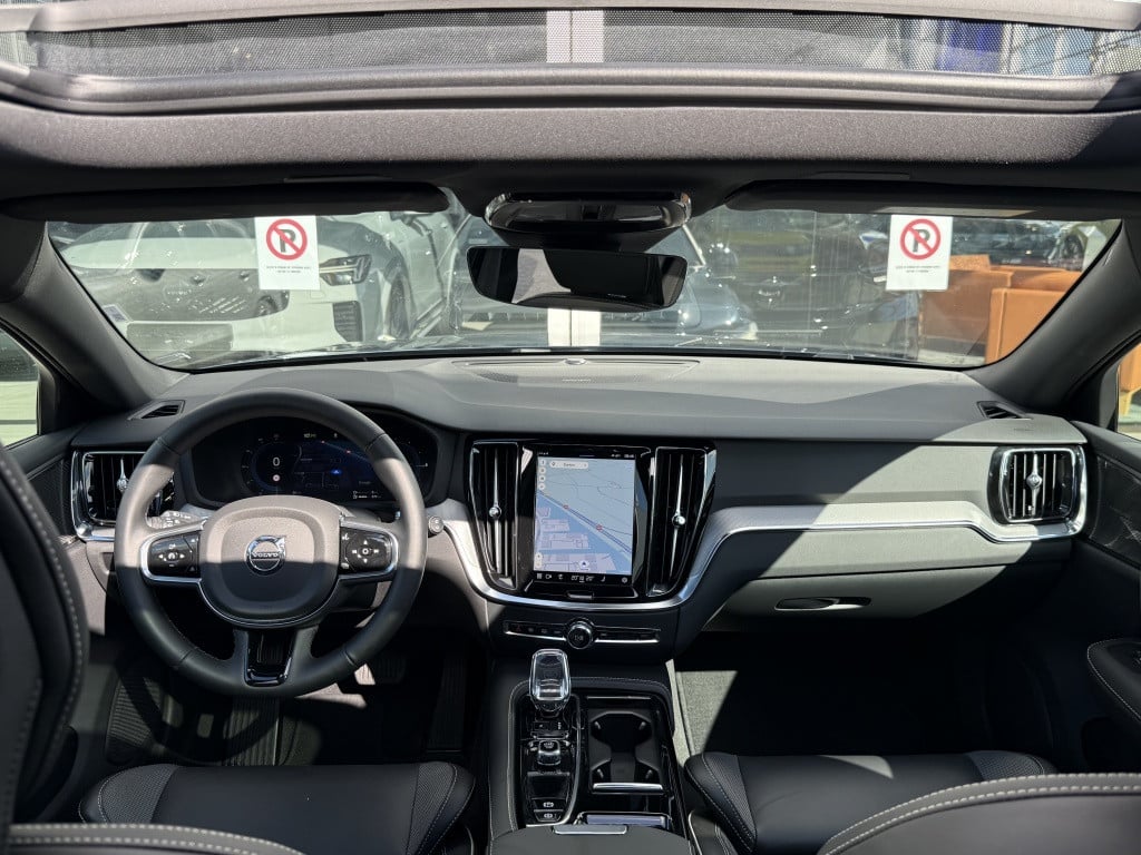 Volvo V60 v60 t6 awd plus dark