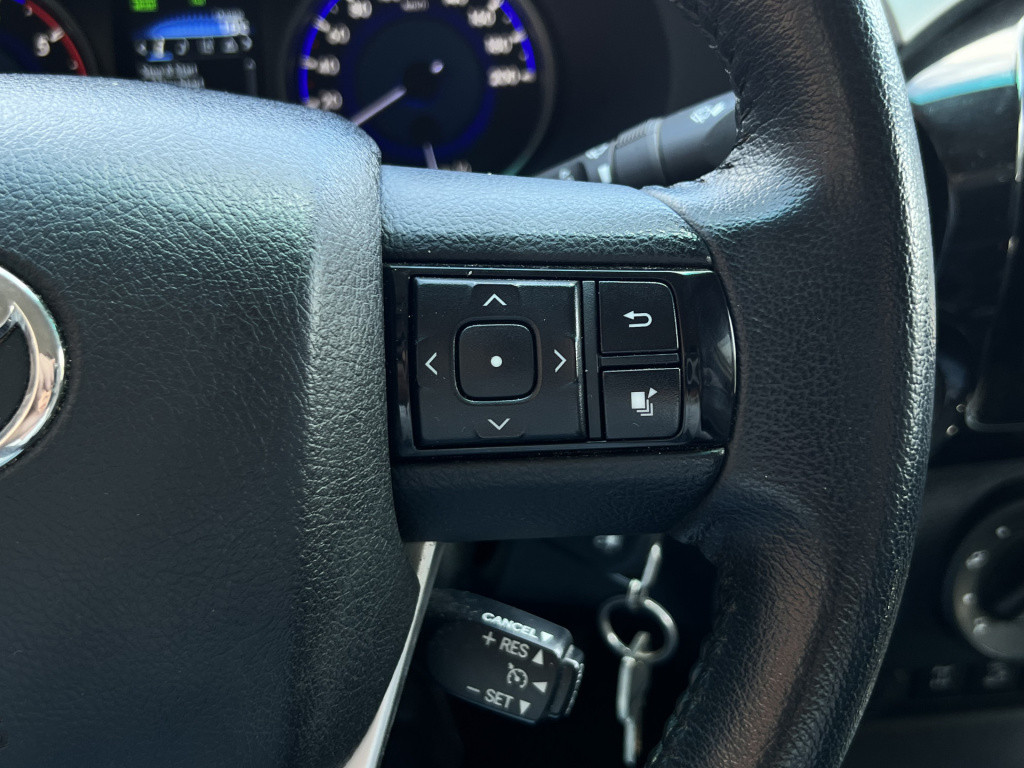 Toyota Hilux 2.4 d-4d-f xtra cab professional | cruise control | dab | came