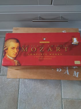 Cd box met 170 cd s van Mozart