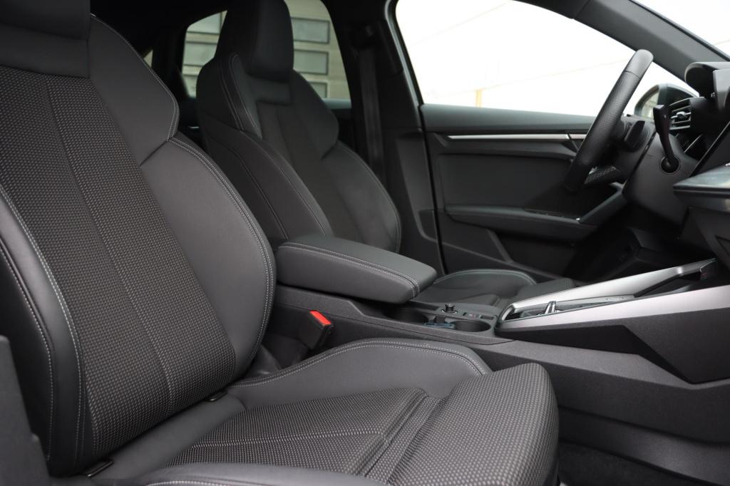 Audi A3 limousine 35 tfsi s-line edition 150pk s-tronic