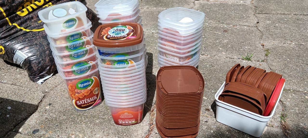 PLASTIC BAKJES