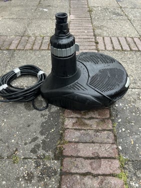 Te koop hozelock cyprio 2500 sterke en sterke Vijverpomp