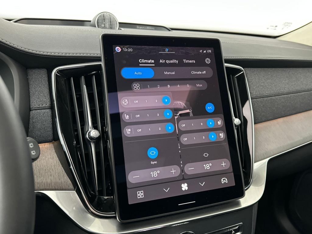 Volvo XC90 t8 455pk recharge ultra dark| b&w audio| trekhaak| luchtvering