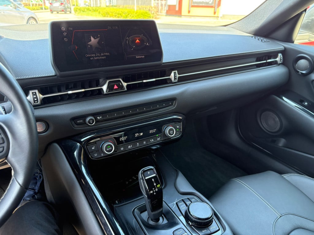 Toyota Supra 2.0 launch premium