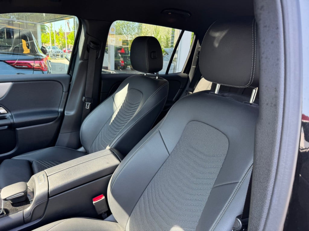 Mercedes-Benz Glb 200 business solution