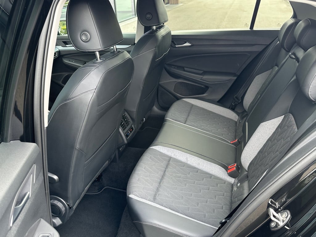 Volkswagen Golf 1.5 tsi 150pk goal | trekhaak | camera | adapt. cruise | iq
