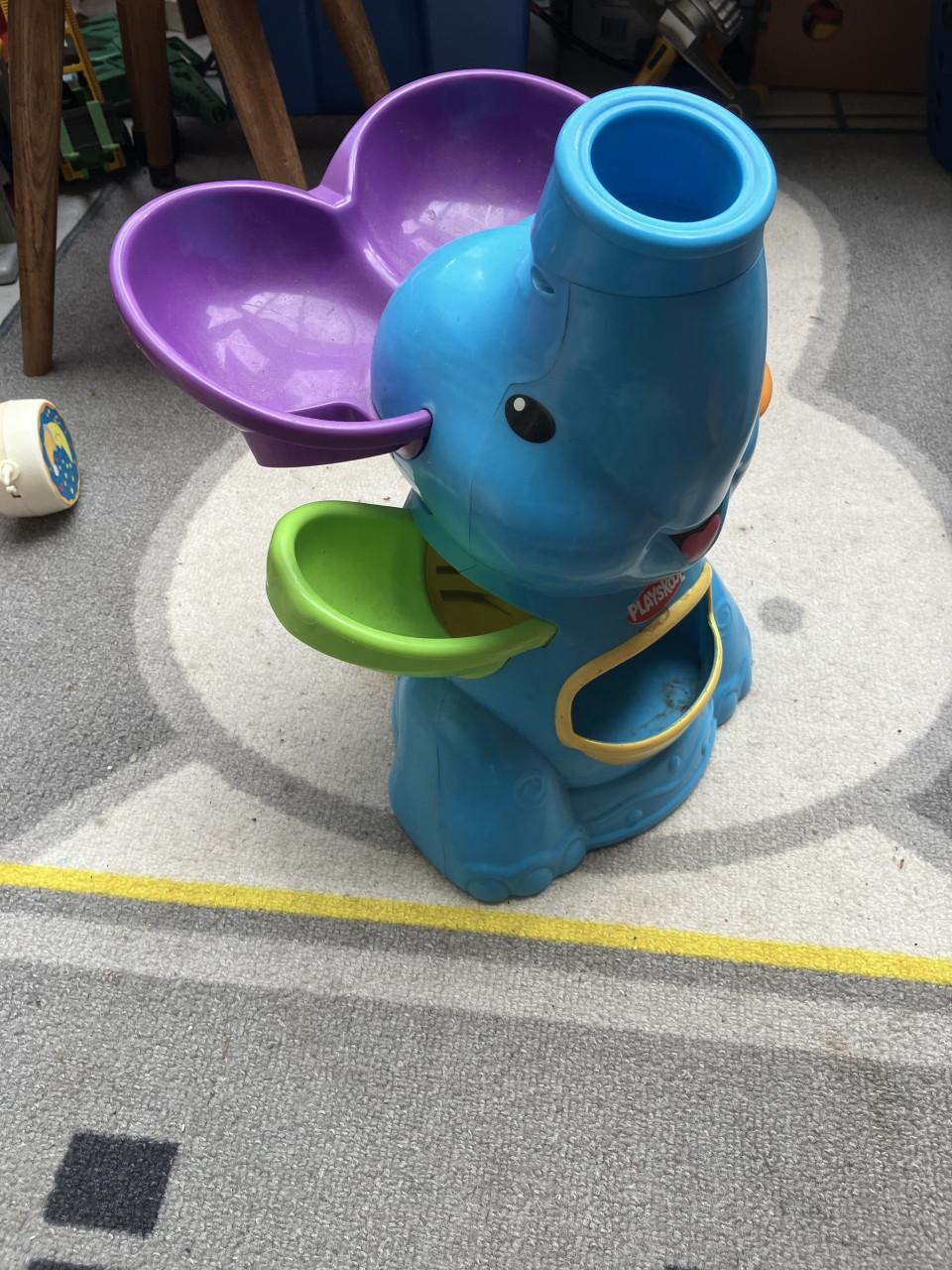 Speelgoed brandweer auto en nog 2 dingen