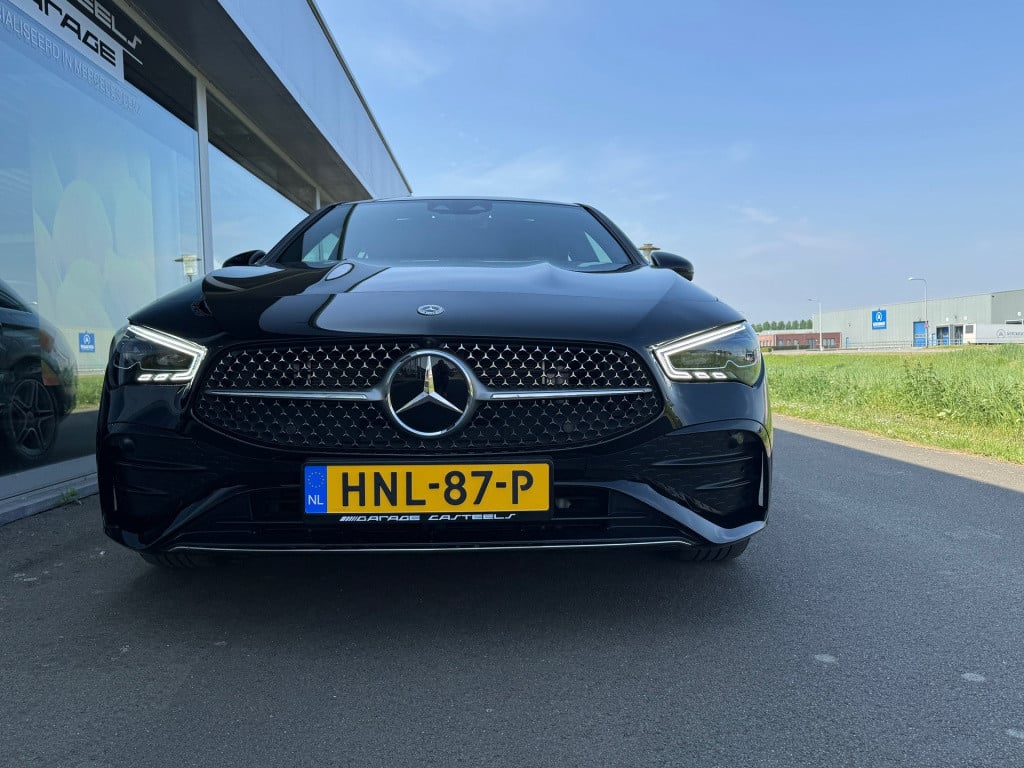 Mercedes-Benz Cla shooting brake 250 e amg line automat / panoramadak / 360