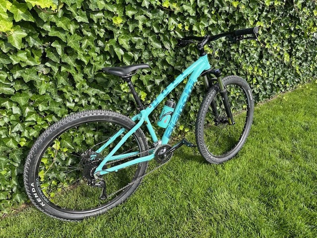 Bianchi DUEL 29.S CELESTE 2022  38cm  **als nieuw**