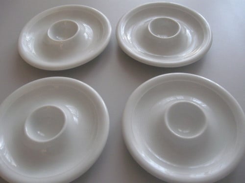 4 Eier bordjes