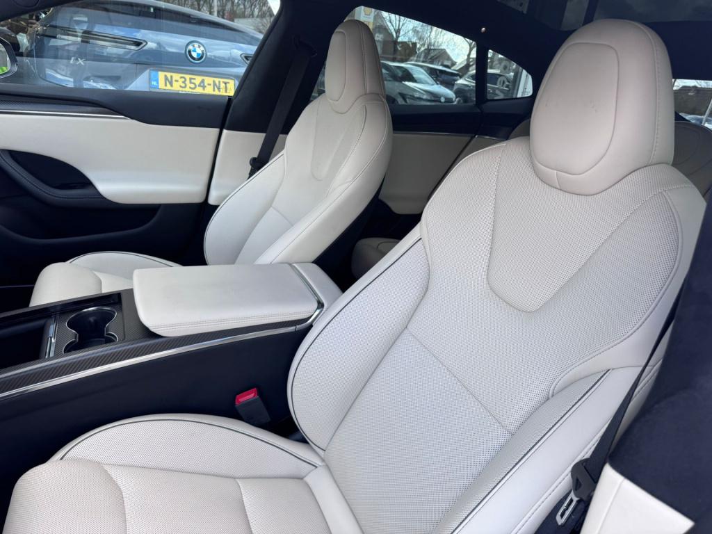 Tesla Model S plaid awd