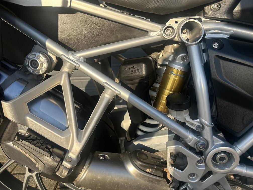 BMW R1200GS LC uit 2014 met 86dkm, full option, kofferset, rijklaar €8950,-