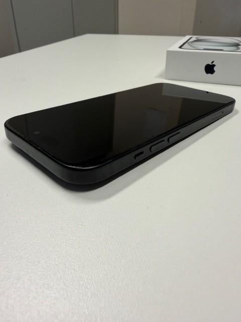 IPhone 15 zwart 128GB zo goed als nieuw