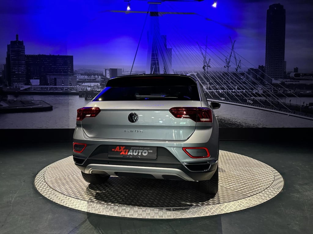 Volkswagen T-roc 1.5 tsi style*led*virtual*dab+*pdc v&a*trekhaak*navi*appco