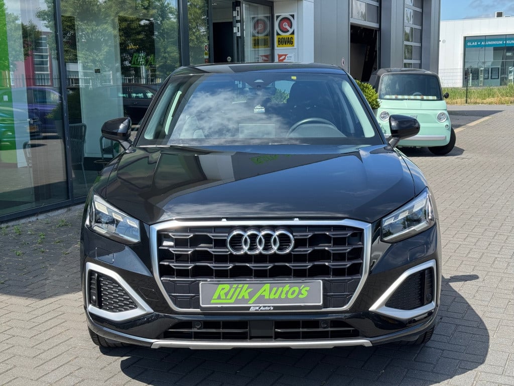 Audi Q2 35 tfsi advanced * led * camera * stoelverwarming * adaptieve cruis