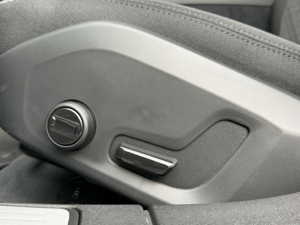 Volvo V60 b3 essential edition