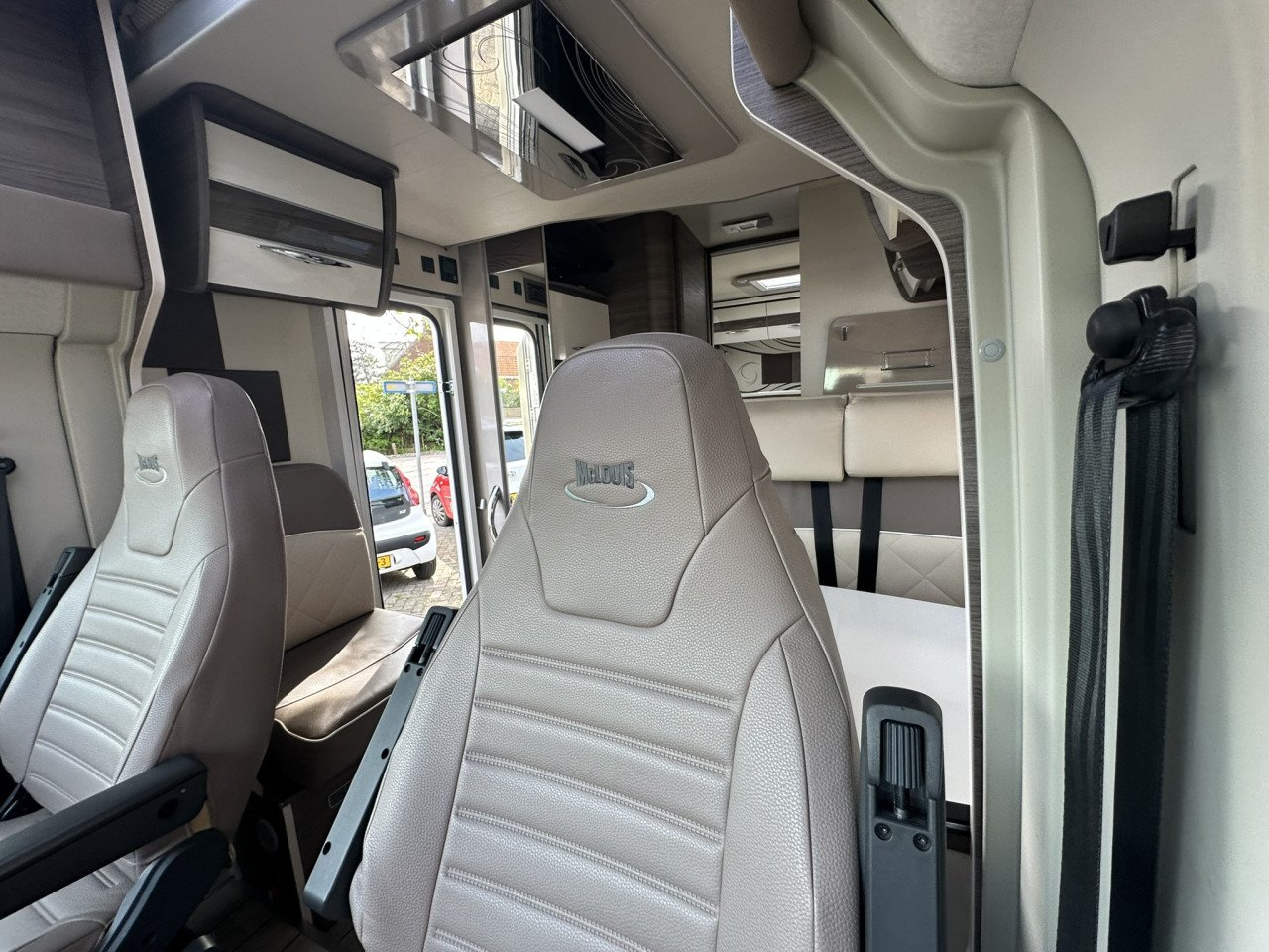 Mc Louis Carat 473, 2020, 86.172km, jaar APK, 3m gar, beurt, carplay setje