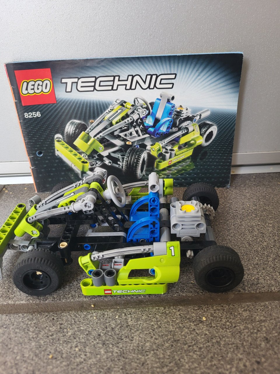 Lego technic auto