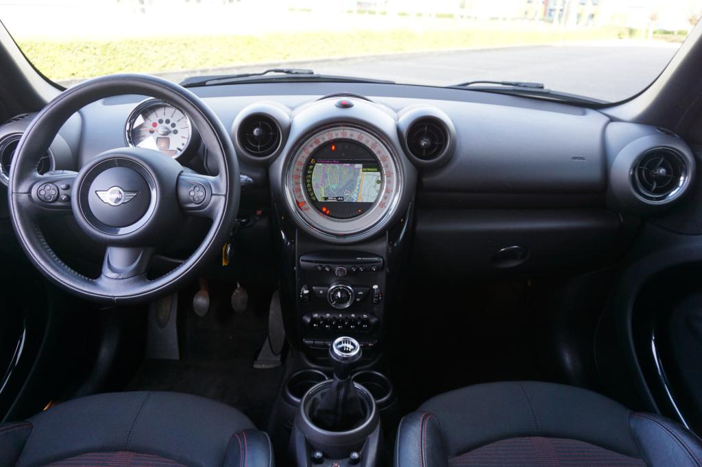 Mini Countryman mini 1.6 one business line airco / navi / cruise / parkeers