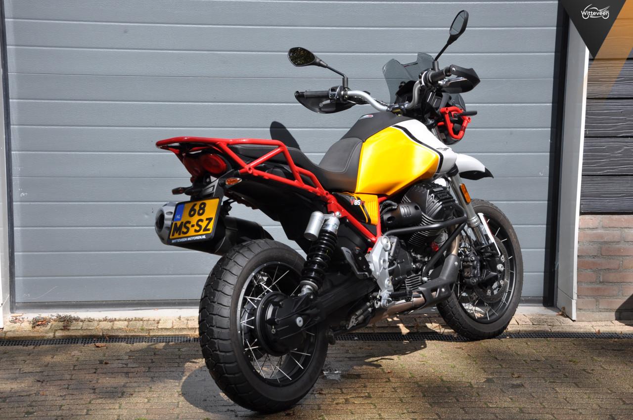 Moto Guzzi V85TT Evocative